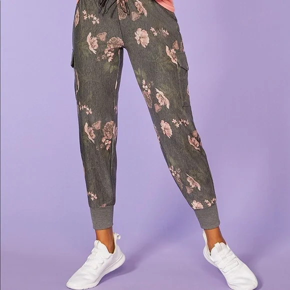 Marika Mauve Glow Romantic Floral 27'' Joggers - Picture 2 of 7